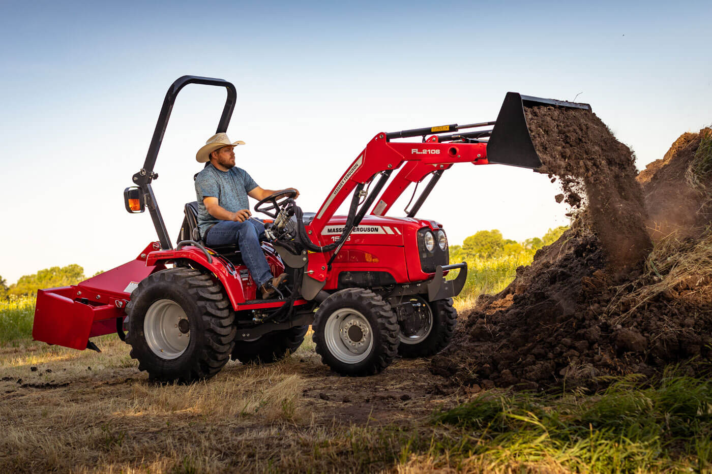 key-benefits-powerful-fuel-efficiant-engines-massey-ferguson-1526-with-loader-june-2020-hesston-kansas-668A8125