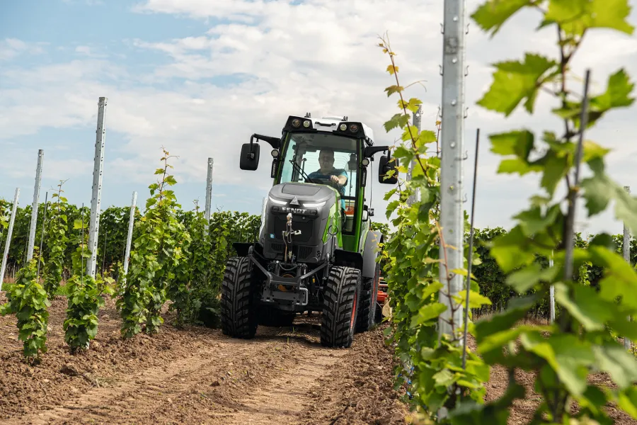 Fendt-e100-V-Vario_1